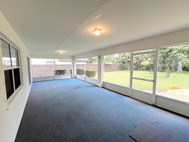 Building Photo - 106 Point of Woods Dr