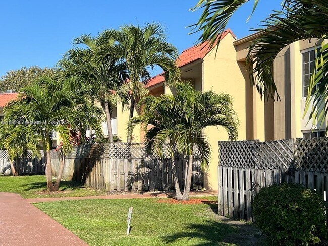 Building Photo - 5000 NW 79th Ave