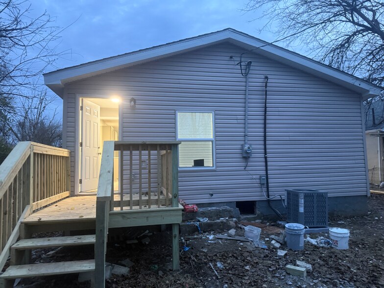 Building Photo - 3568 3rd Ave