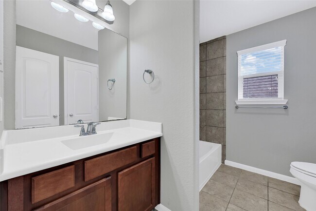 Building Photo - 20254 Fossil Valley Ln