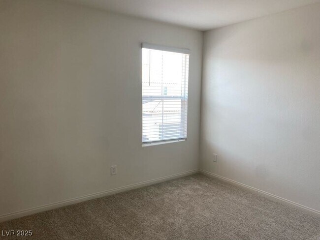 Building Photo - 2757 Abrantes Pl