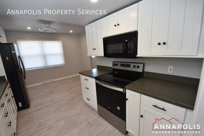 Building Photo - 115 Conley Dr
