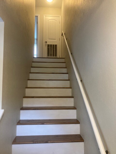 Building Photo - 164 Barber Rd