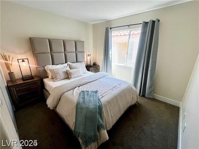 Building Photo - 7909 Mt Shasta Cir