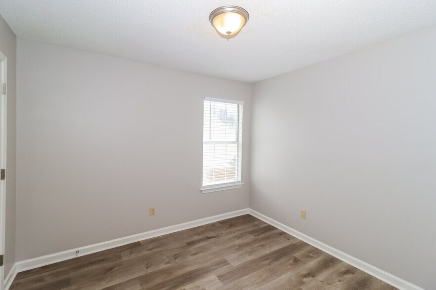 Building Photo - 1838 Black Bear Cir E