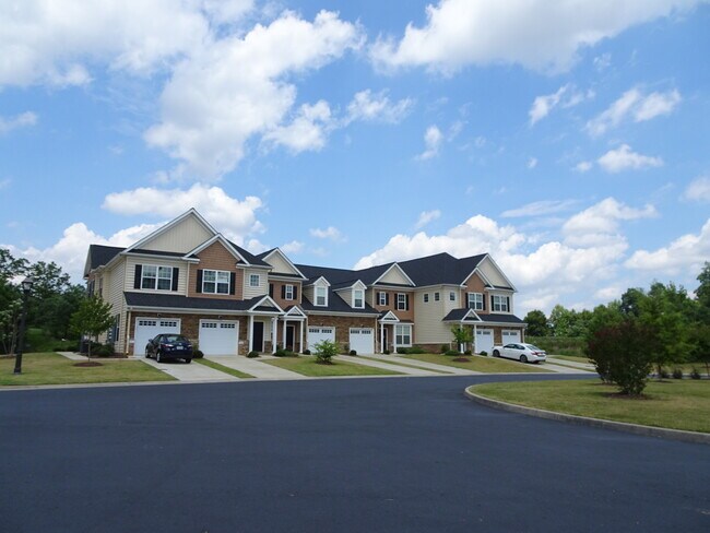 Building Photo - 802 Braemar Creek