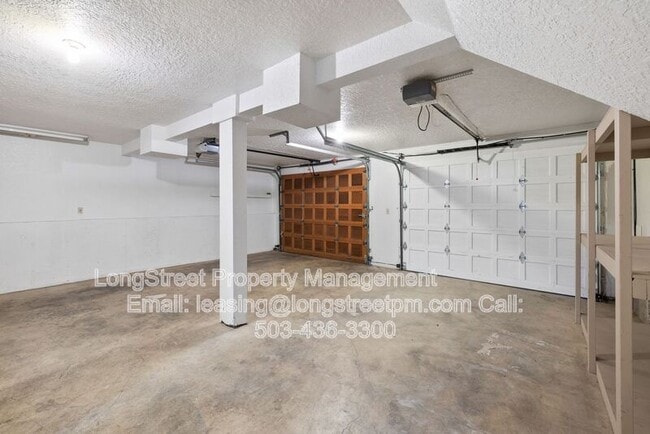 Building Photo - 13777 SE 115th Ave