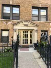 Building Photo - 5026 N Kimball Ave