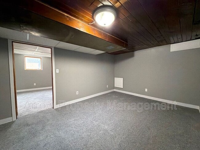 Building Photo - 5318 Stockwell St