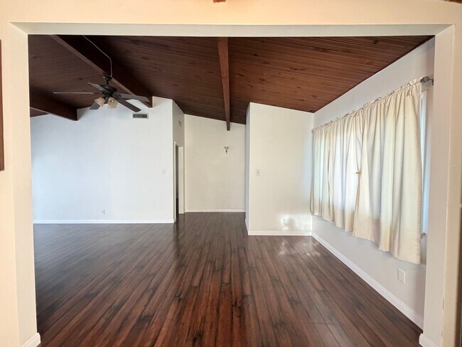 Building Photo - Beautiful & Spacious 3Bedroom / 1.5Bath in West Covina