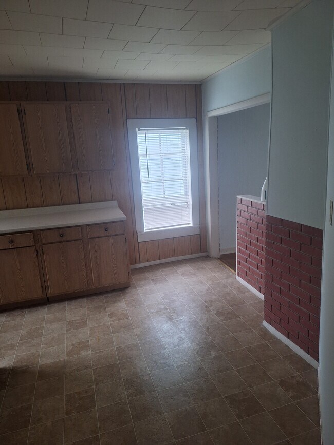 Building Photo - 126 N 9th St