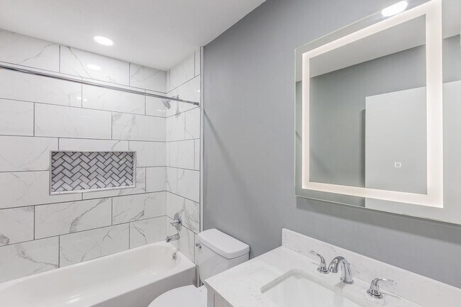 Building Photo - 3 bedroom updated home in a quiet, peaceful setting!