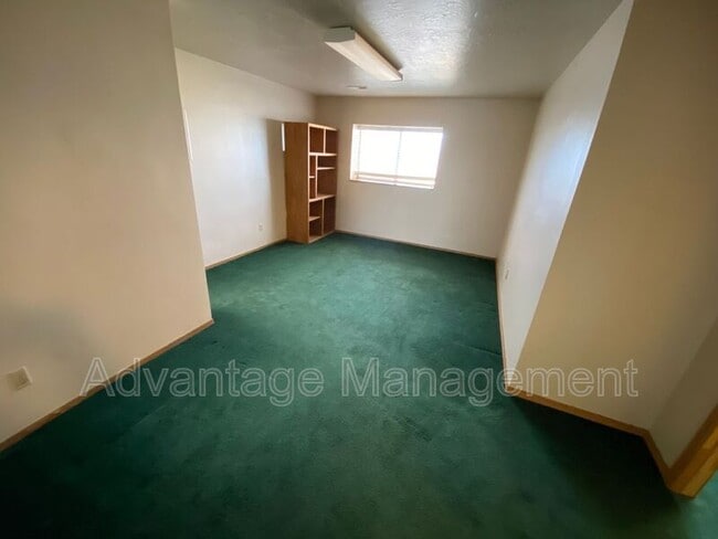 Building Photo - 30 S 980 W