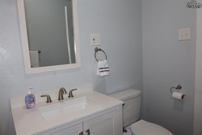 Building Photo - 707 N Foley St