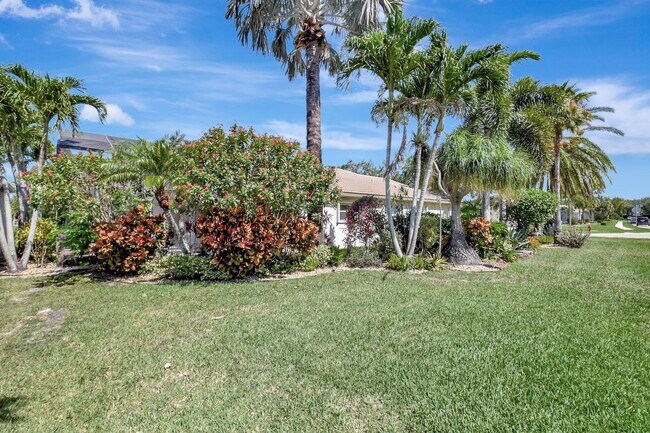Building Photo - 9798 Casa Mar Dr