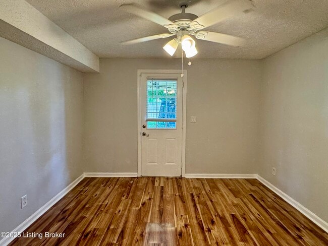 Building Photo - 9218 Axminster Dr