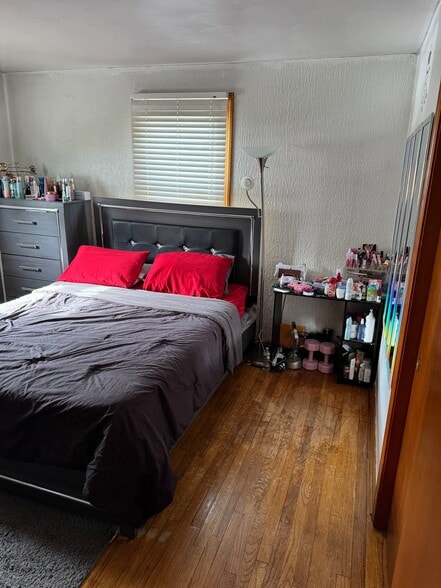 Building Photo - 98 Hartley Dr