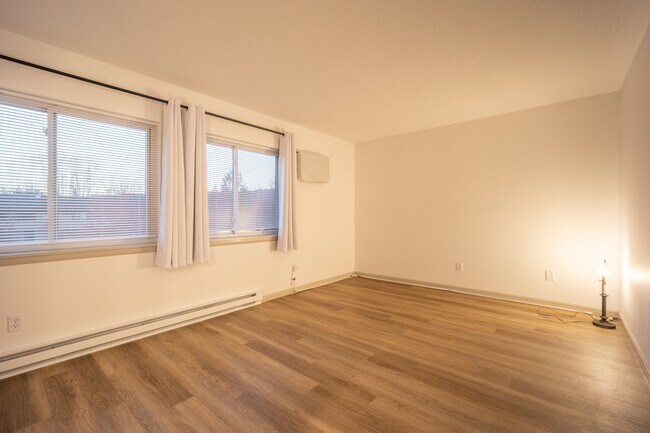 Building Photo - 404 Chelsea Cove S