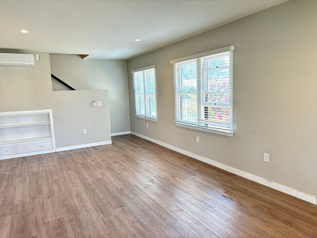 Building Photo - Historic renovated 3 bedroom Craftsman In ...