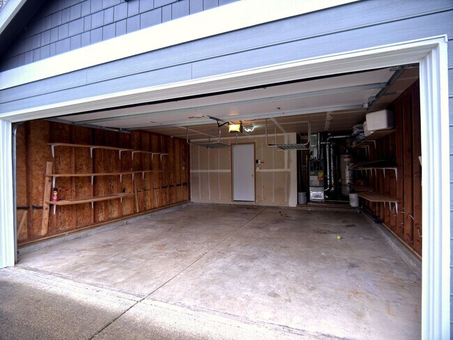 Building Photo - 2917 NW Watkins Ct