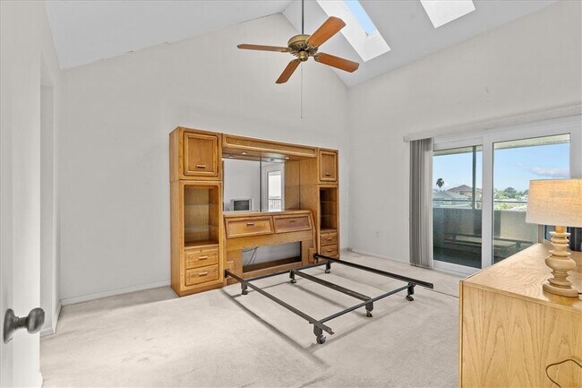 Building Photo - 5537 Sea Forest Dr