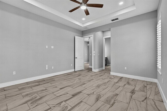 Building Photo - 70 Bannbury Ln