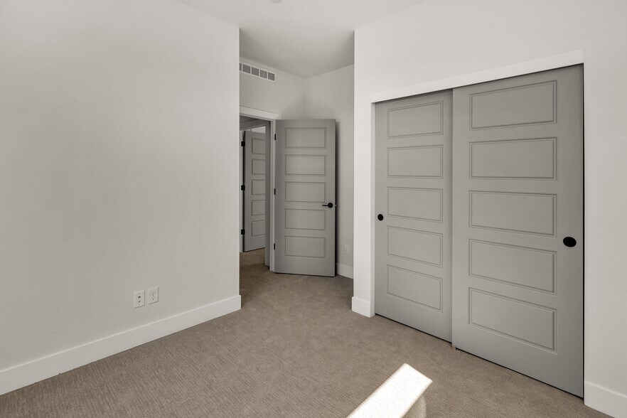 large closets in bedrooms - 5634 South Curtice Street