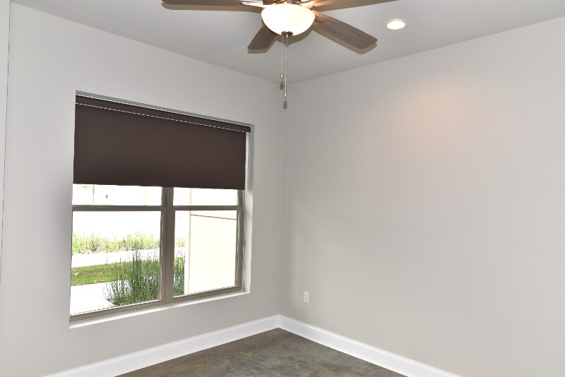 Building Photo - 208 Spoonbill Dr