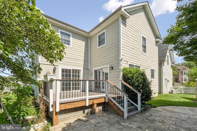 Building Photo - 7009 Hickory Hill Rd