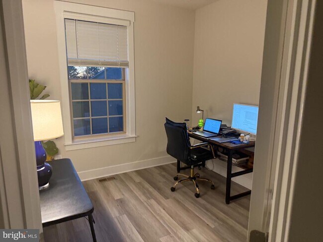 Building Photo - 2932 Osprey Way