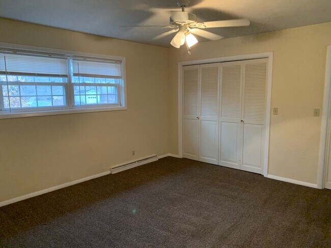 Building Photo - 219 Eisenhower Dr