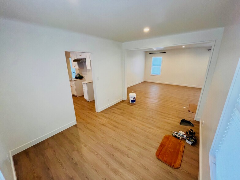 Building Photo - 339 S Chandler Ave