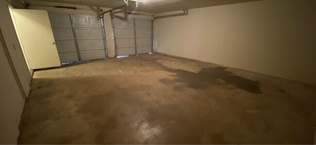 Building Photo - 9540 D J L Dr