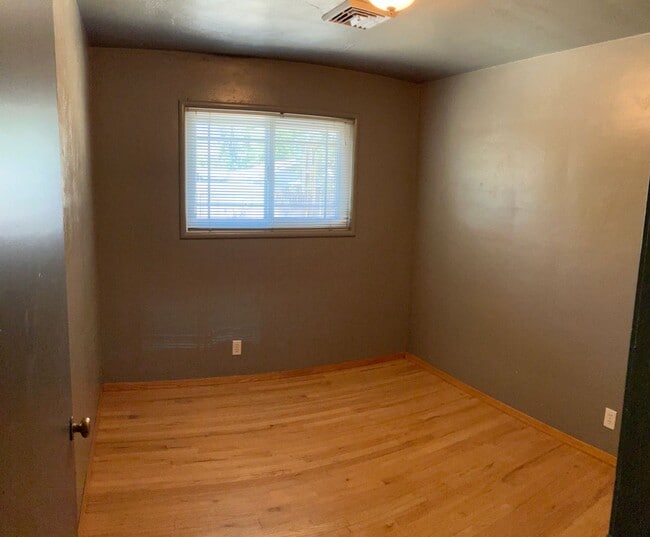 Building Photo - 1411 Princeton Ave