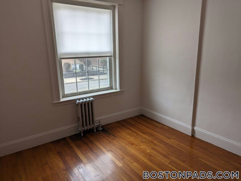 Building Photo - 120 Summer St