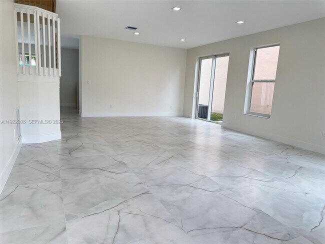 Building Photo - 15254 SW 109th St