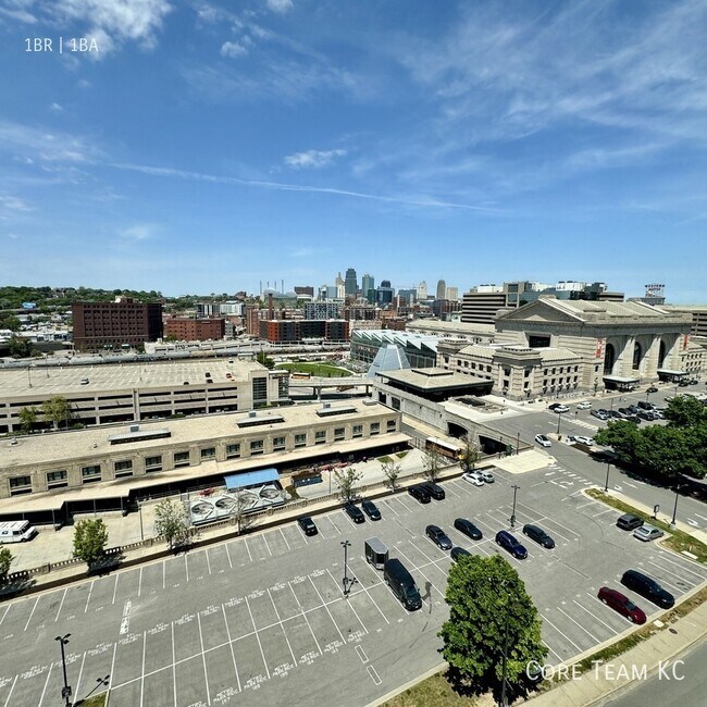 Building Photo - 217 W Pershing Rd
