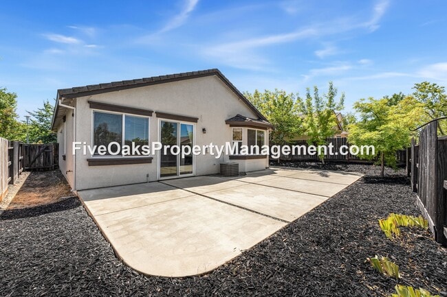 Building Photo - 2242 Zittel Dr