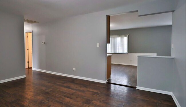 Building Photo - Charming 4-Bedroom Ranch in Sauk Village