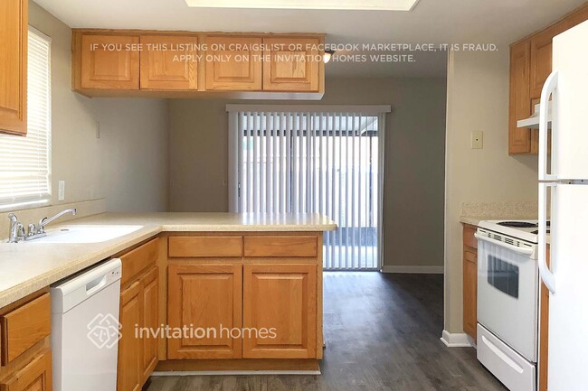 Building Photo - 4038 Forecast Dr