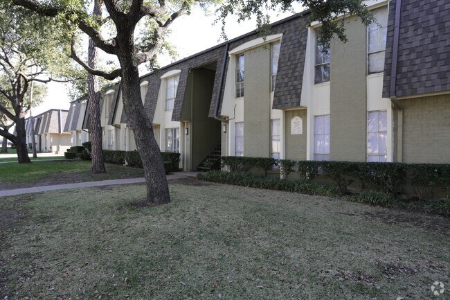 Building Photo - 3109 Oradell Ln