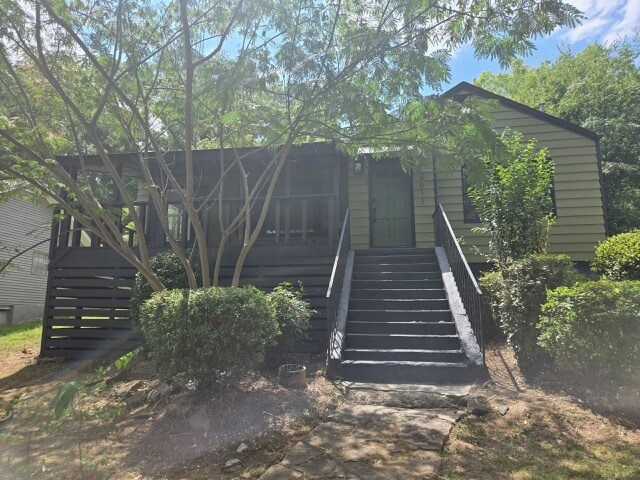 Building Photo - 2611 20th Alley N