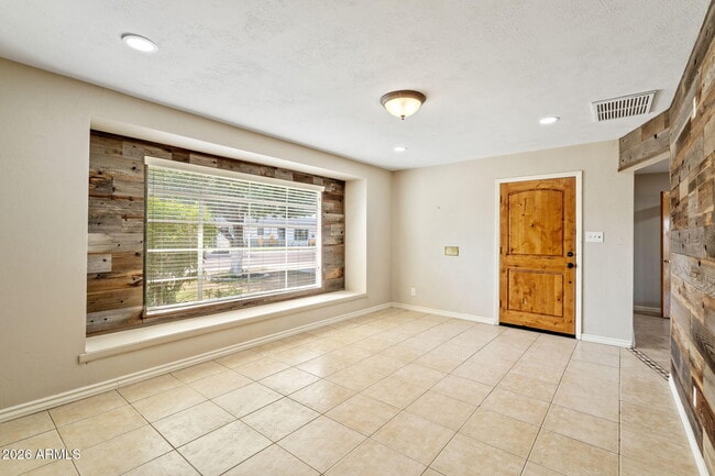 Building Photo - 3007 N 84th Pl