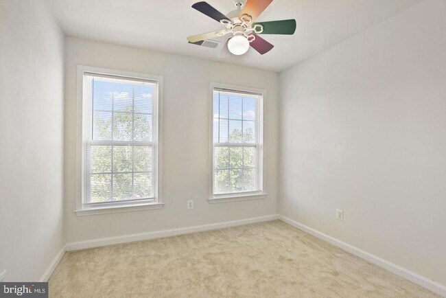 Building Photo - 22052 Dilworth Square