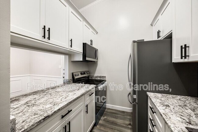 Building Photo - 4158 Charlotte Hwy