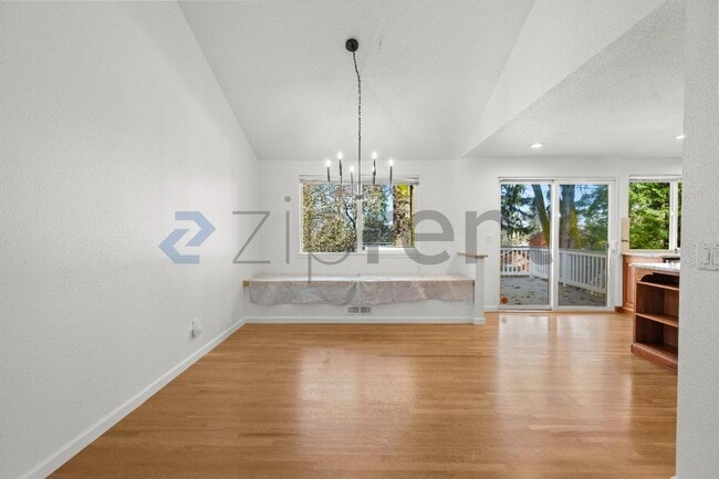 Building Photo - 10733 126th Pl NE