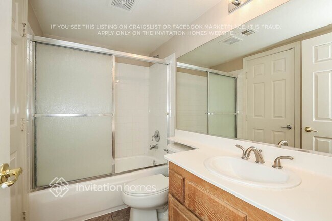 Building Photo - 8760 Wallaby Ln