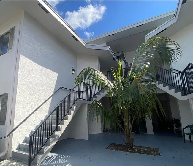 Building Photo - 2445 SW 18th Ter