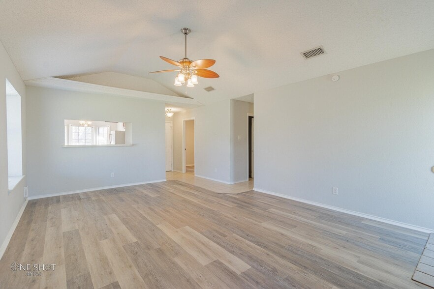Building Photo - 2957 Oak Ridge Ct