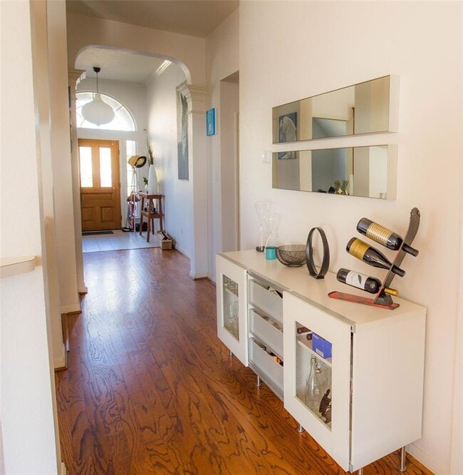 Building Photo - 11584 Cedarcliffe Dr